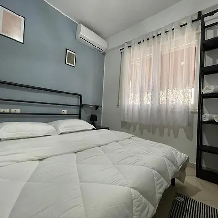 Charming 2 Bedroom In New Bazaar, Apartment