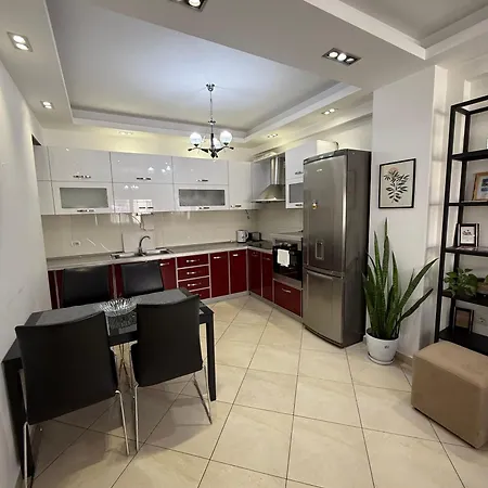 Charming 2 Bedroom In New Bazaar, * 地拉那