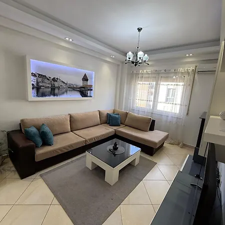 Charming 2 Bedroom In New Bazaar,
