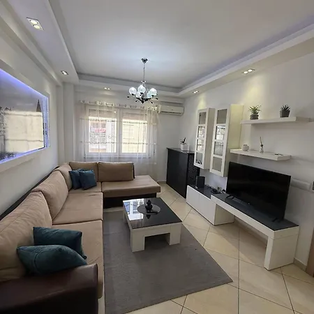 Charming 2 Bedroom In New Bazaar, Apartment